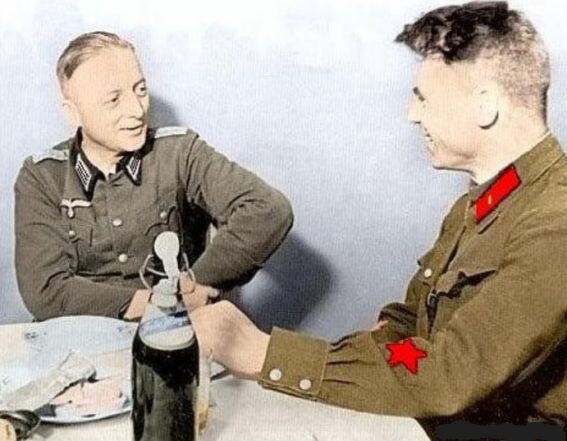 Гитлеровцы и Сталинцы делят Польшу в 1939-м по английскому плану 1920-го
