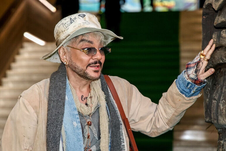     Россия. Москва. Актер фильма, певец Филипп Киркоров во время премьеры фильма "Братья" в кинотеатре "Каро 11 Октябрь" на Новом Арбате. Михаил Терещенко/ТАСС