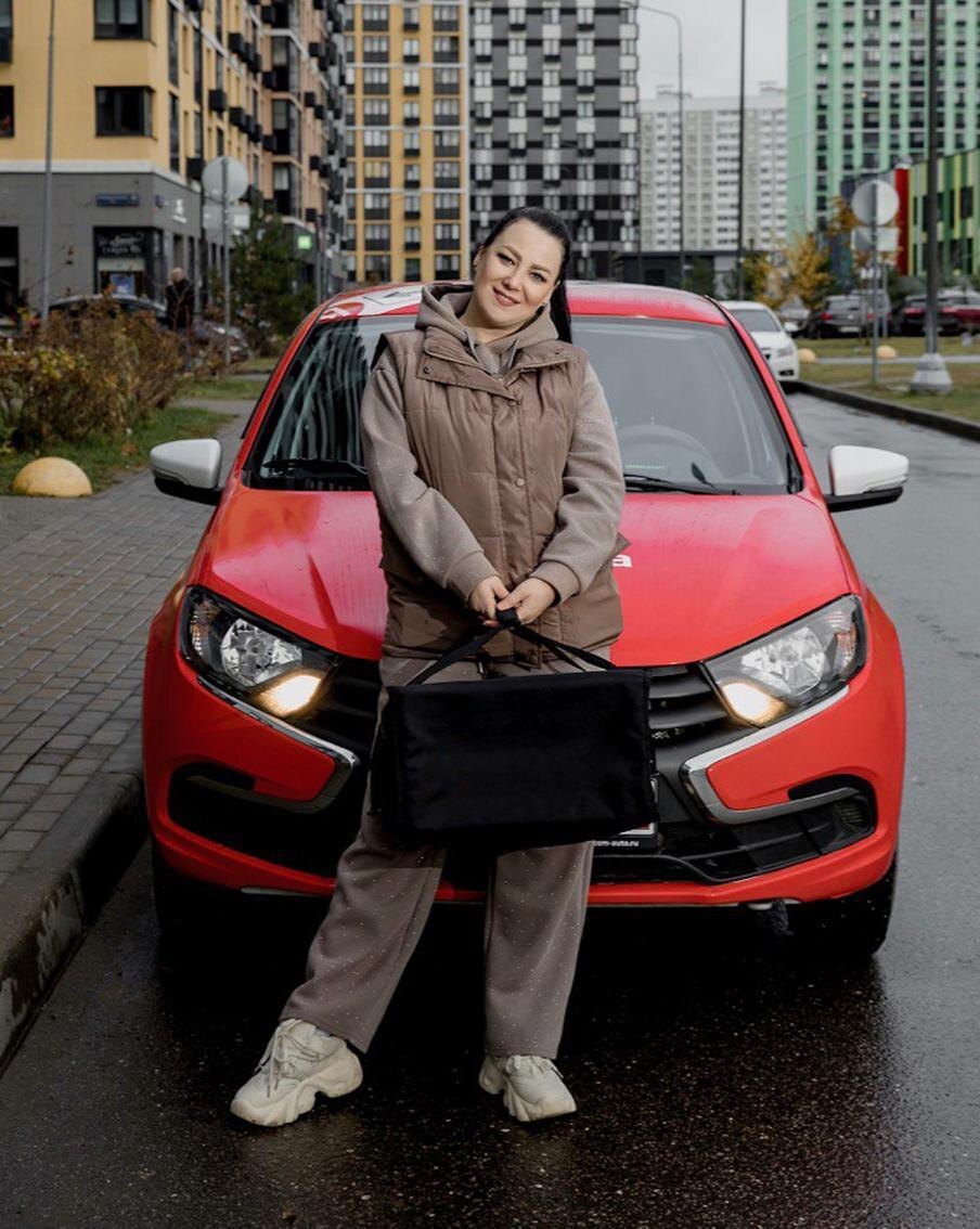 Анна работает автокурьером 5 лет. Предоставлено героиней