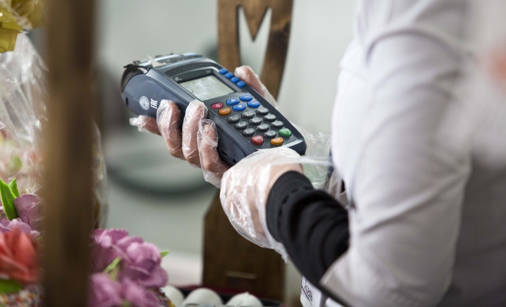    Зарплаты курьеров в Югре достигли почти 100 тысяч рублей