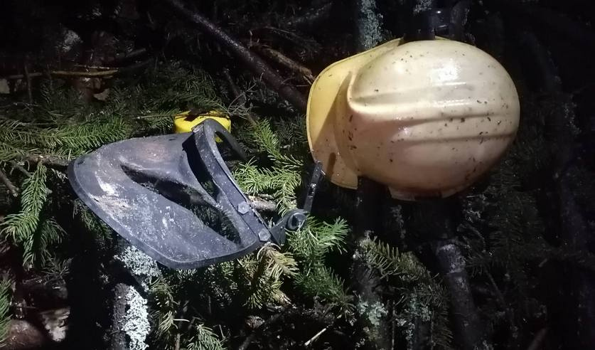    Ёлка упала на человека Сергей Белевич