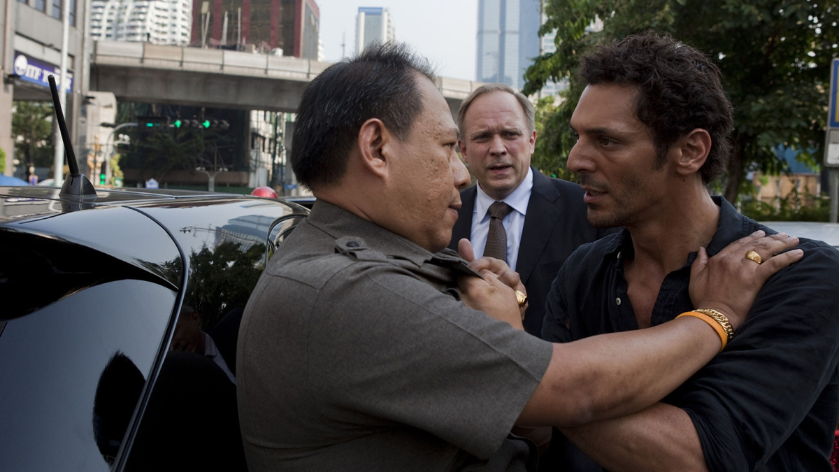 Кадр из фильма «Ларго Винч II. Заговор в Бирме»