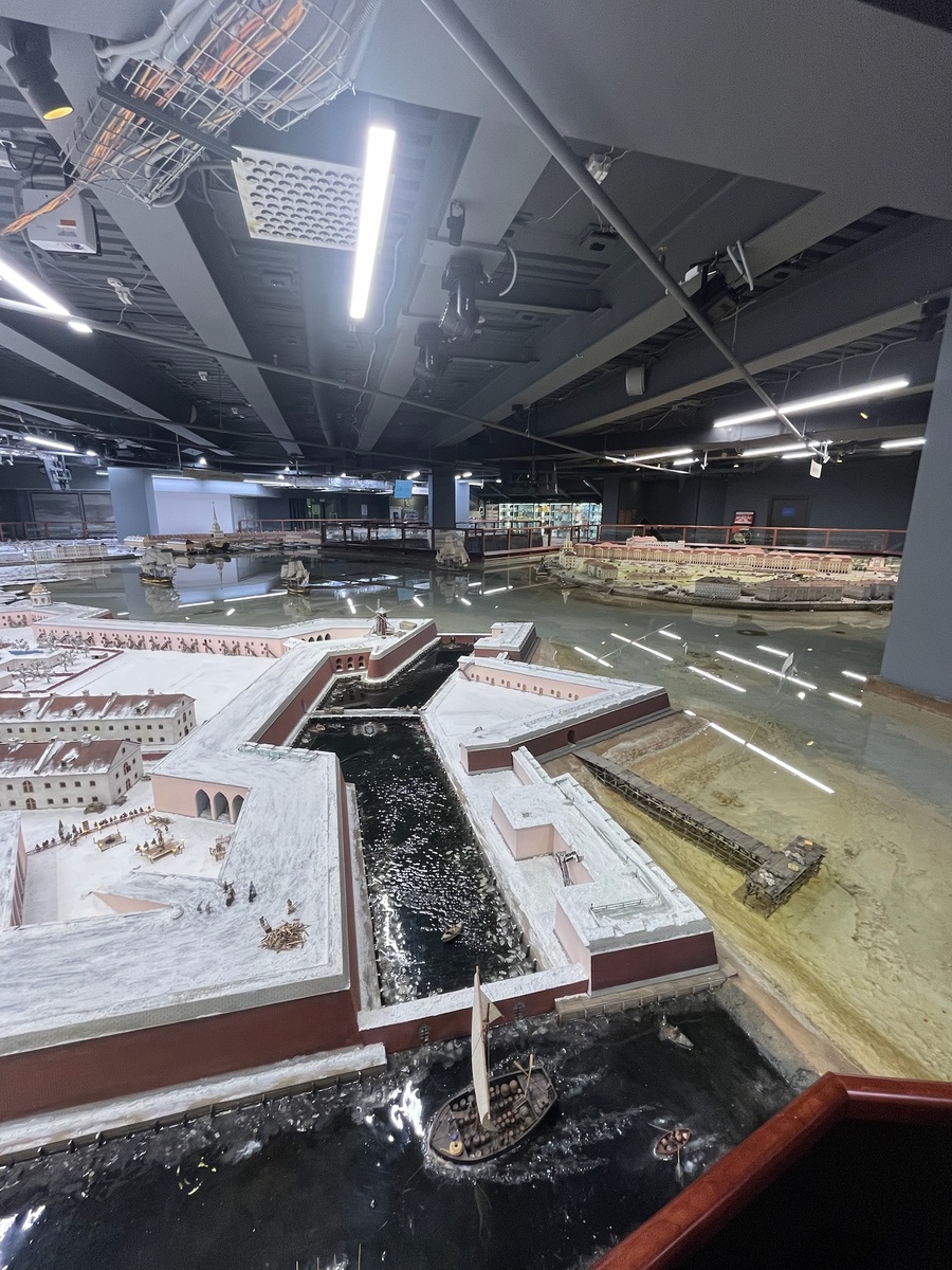 Вид на Акваторию со стороны Петропавловской крепости. Фото автора.