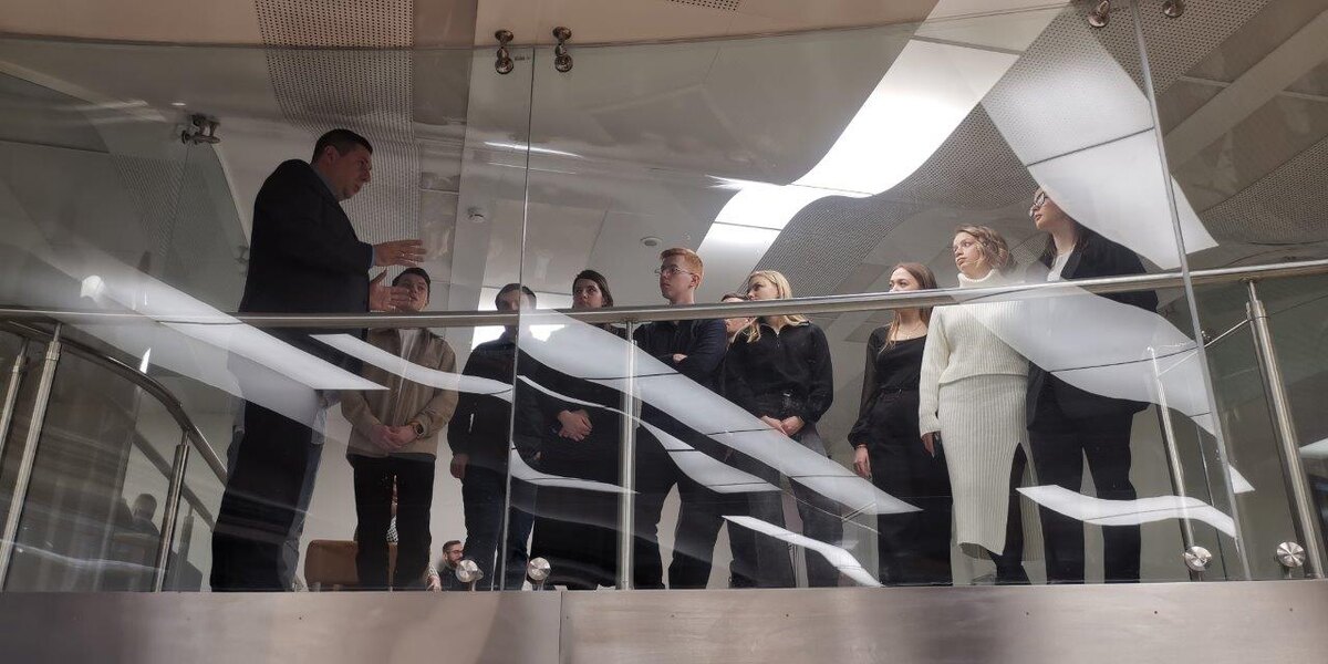 Студенты на экскурсии в ОДУ Центра