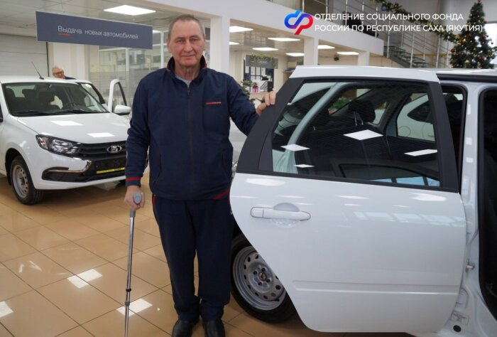 Социальный фонд в стране один, но машины пострадавшим выдают только в Якутии / Фото: пресс-служба главы Республики Саха (Якутия)