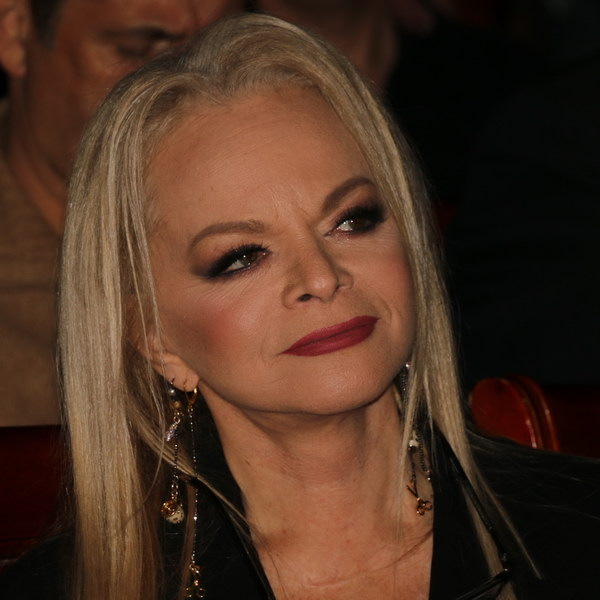     Директор Ларисы Долиной прокомментировал ее попадание под санкции Евросоюза