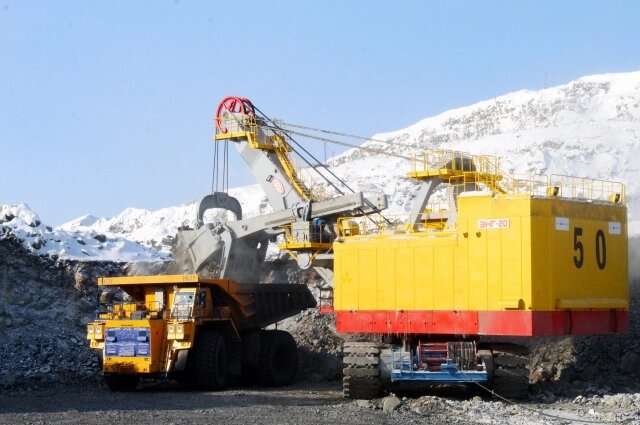    Для вскрышных работ на разрез «Междуречье» приобрели пять мощных электрических экскаваторов ЭКГ-20. Фото: «Новая Горная Управляющая Компания»