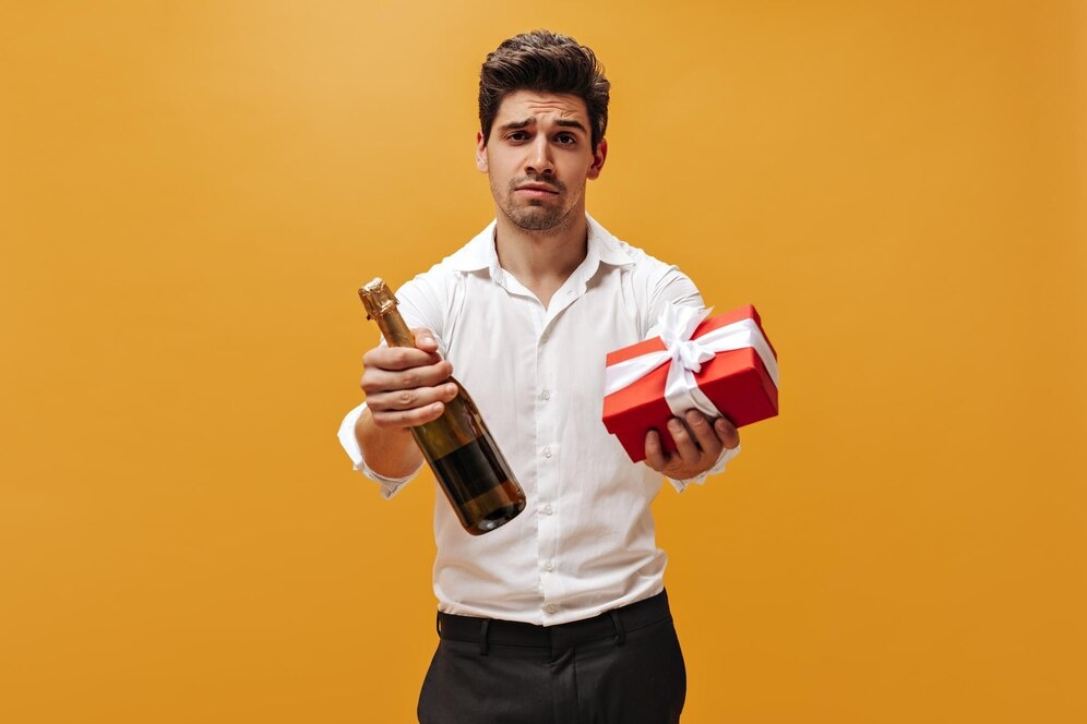 предложили запретить дарить алкоголь