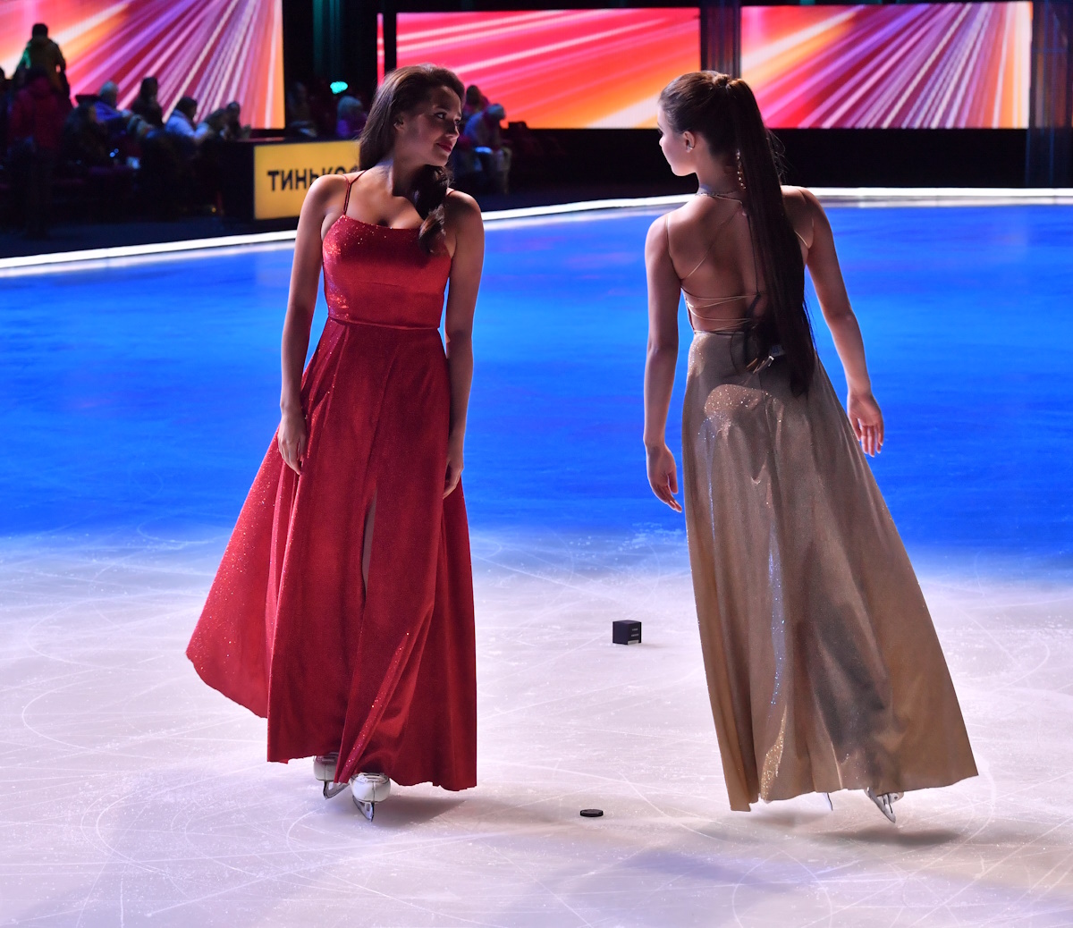 Анна Щербакова и Алина Загитова. Фото: Иван МАКЕЕВ, КП