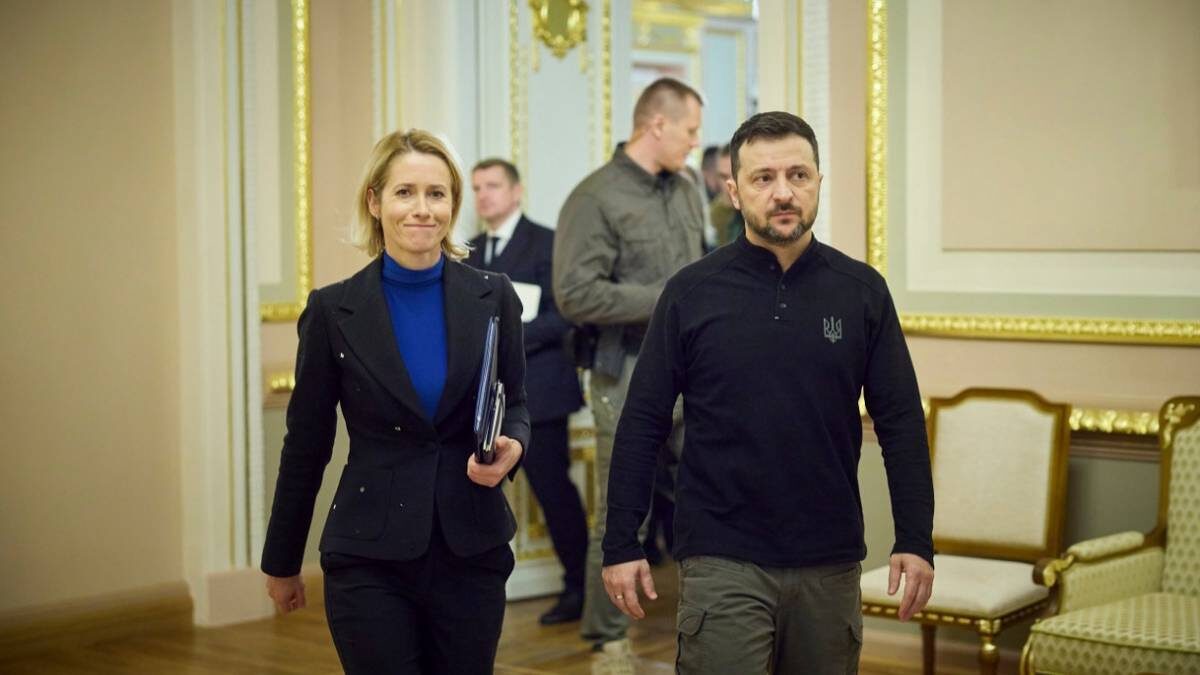    Нового министра иностранных дел ЕС Каю Каллас сопровождает президент Украины Владимир Зеленский перед встречей в Мариинском дворце Киев / Фото: Zuma / ТАСС