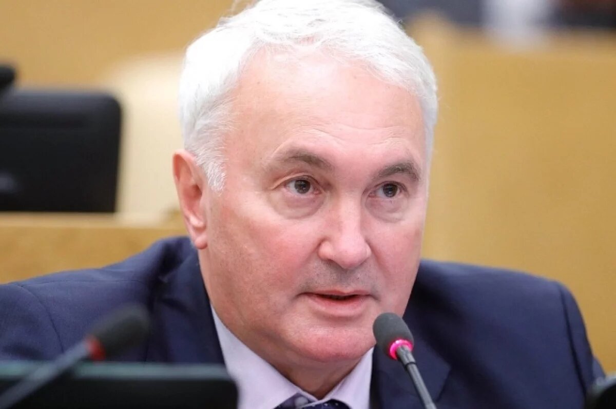    МК: неизвестный сообщил о минировании машины депутата Картаполова