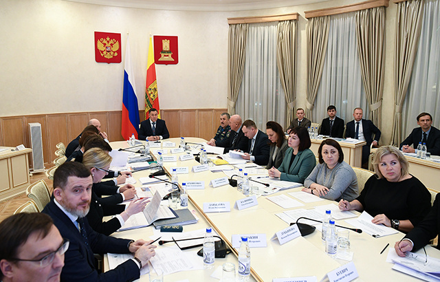 Еще 8 многодетных семей получат сертификаты на автомобили в Тверской области