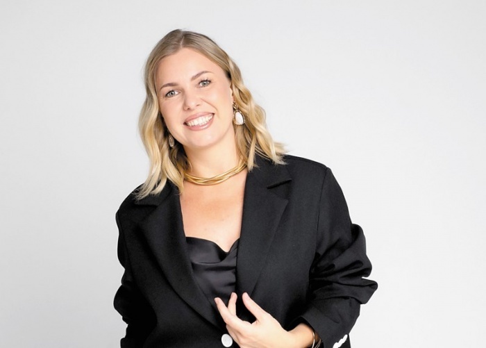    : Анна Малахова