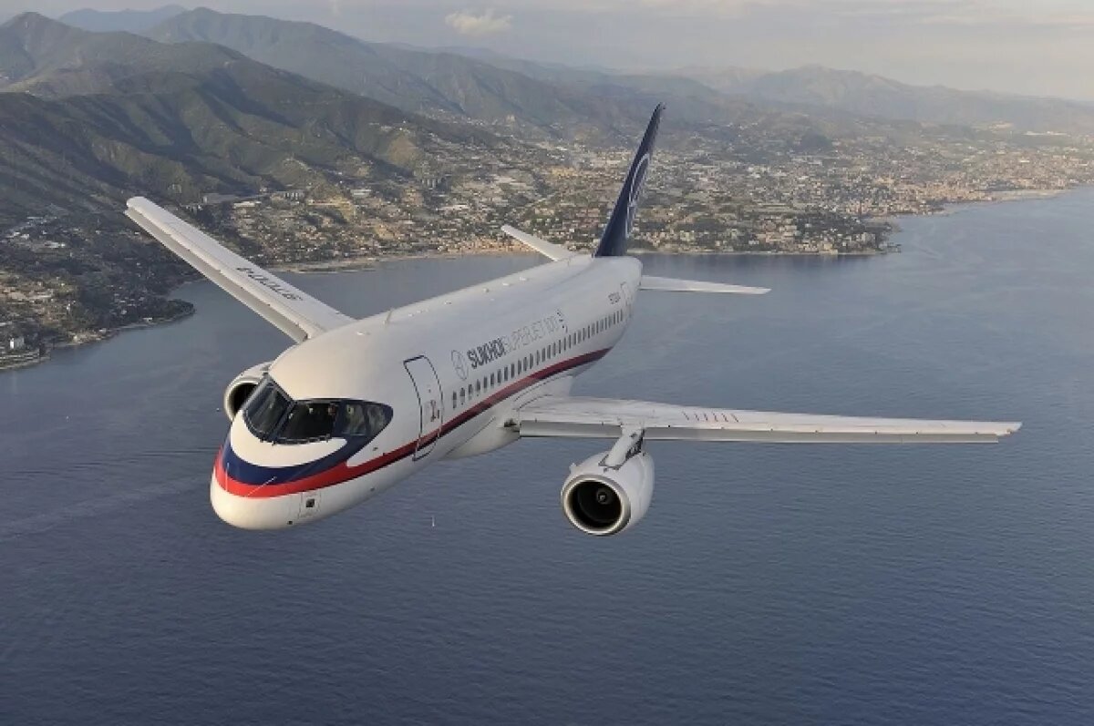    Глава Росавиации Ядров назвал российский самолет Superjet хорошей машиной