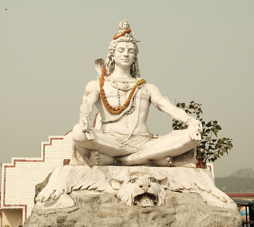 Статуя Шивы в Хардидваре, фото Петр Сидоров/Индия Свами.