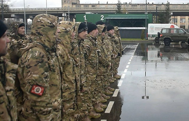 Добровольцы воюют за все, что священно