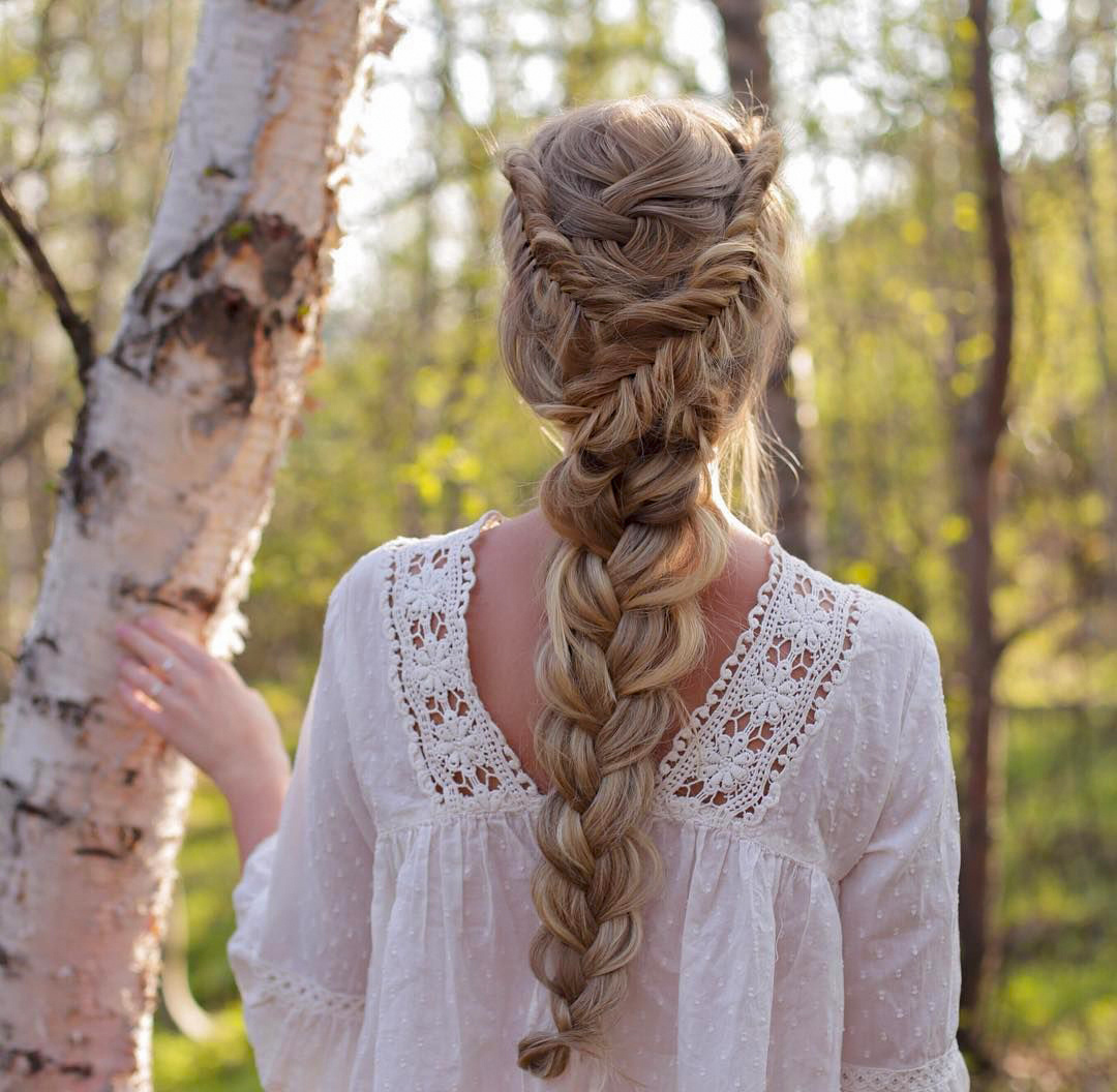 Русская коса. Фотография с просторов интернета. Фотокоррекция автора статьи.