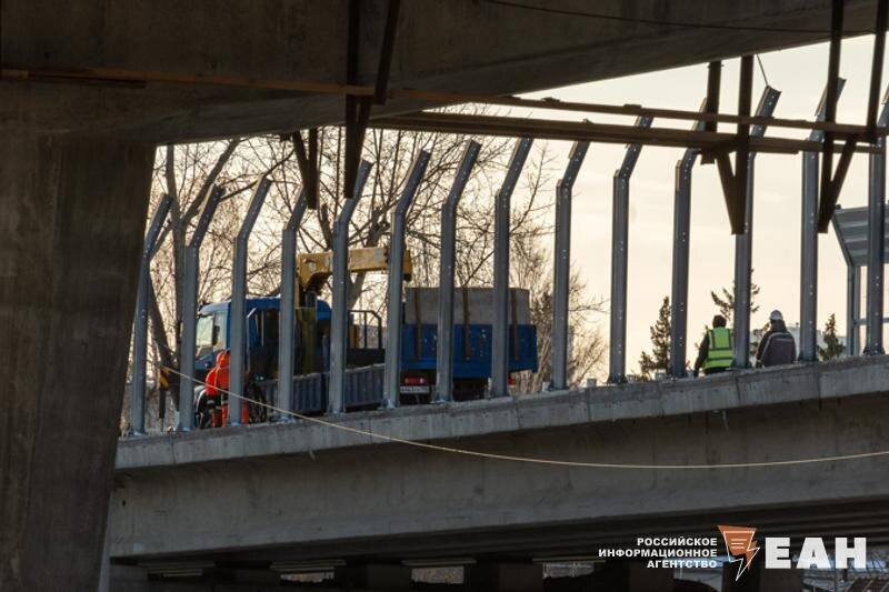    ЕАН. Начальник участка отказался комментировать сроки открытия эстакады