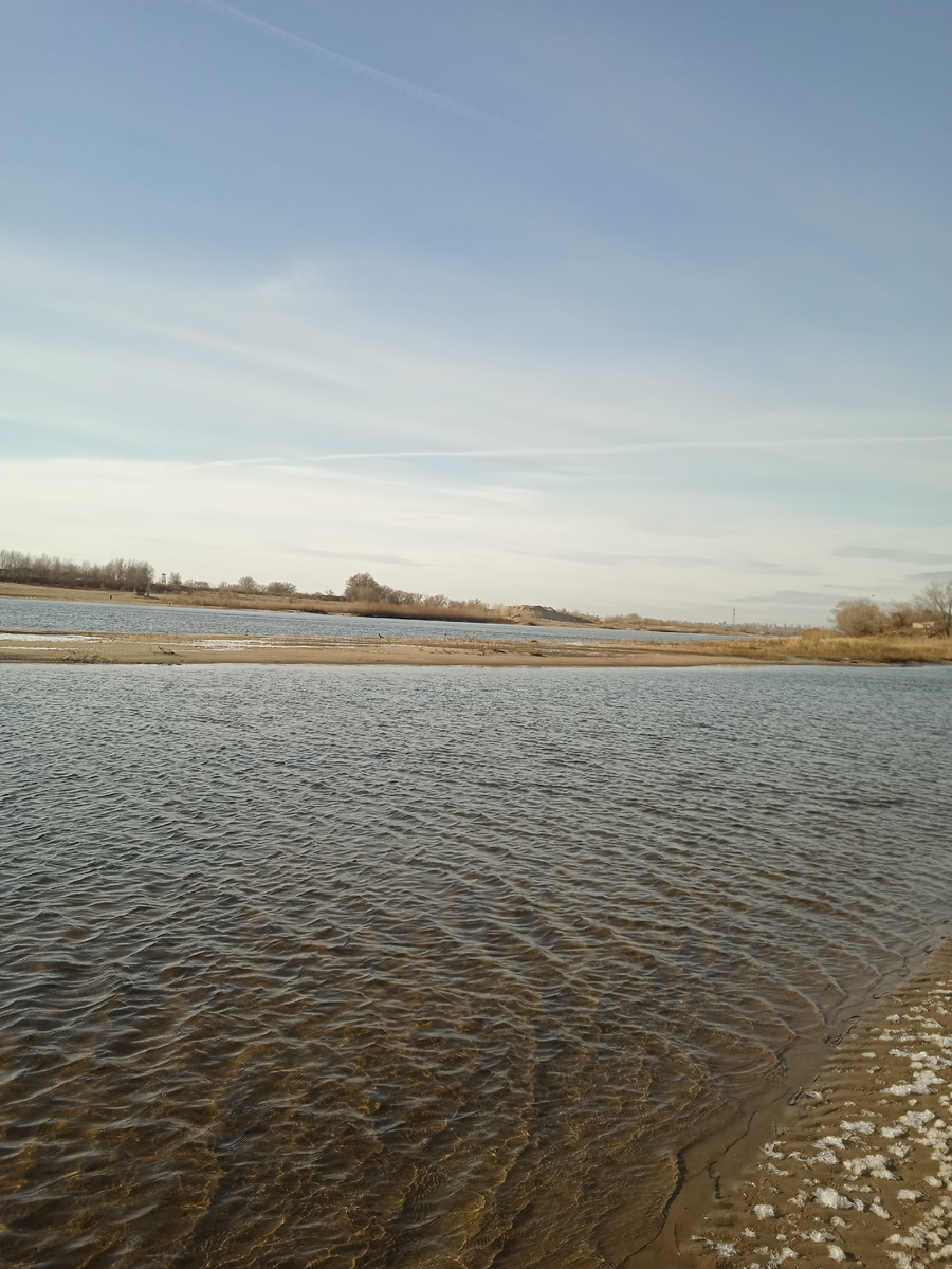 Вид на Волго-Ахтубинский канал.