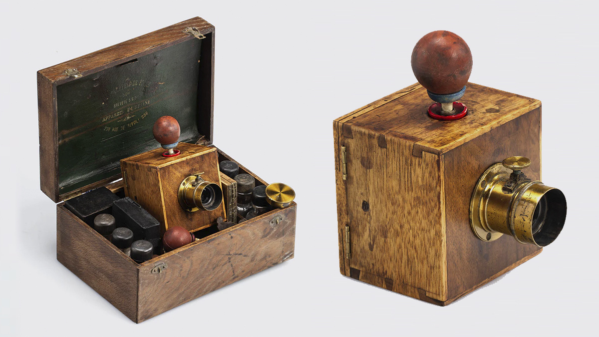 Фотокамера Dubroni. Фотография с сайта coelncameras.com