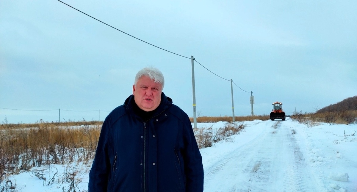    По поручению главы Курска произведена расчистка от снега в посёлке Семейный