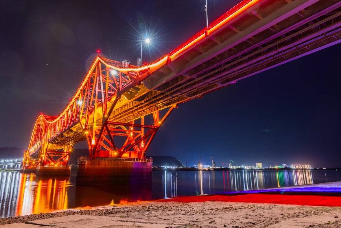 Мост "Красный дракон". Фото Андрея Краснова.