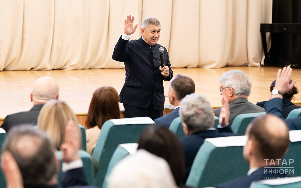 ​Рифкат Минниханов заявил, что важным событием этого года стало утверждение новой редакции Стратегии научно-технологического развития России. Фото: © Салават Камалетдинов / «Татар-информ»