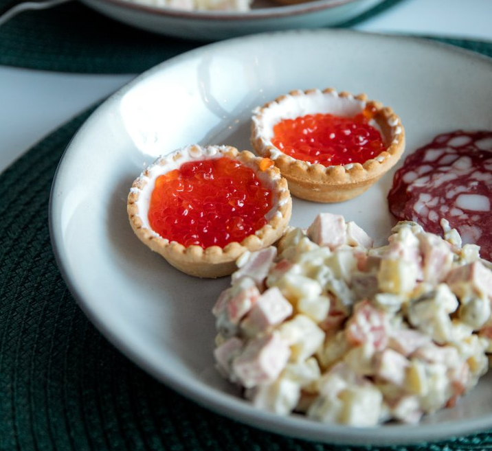    Эксперты подсчитали, во сколько обойдется для югорчан новогодний стол в 2024 году