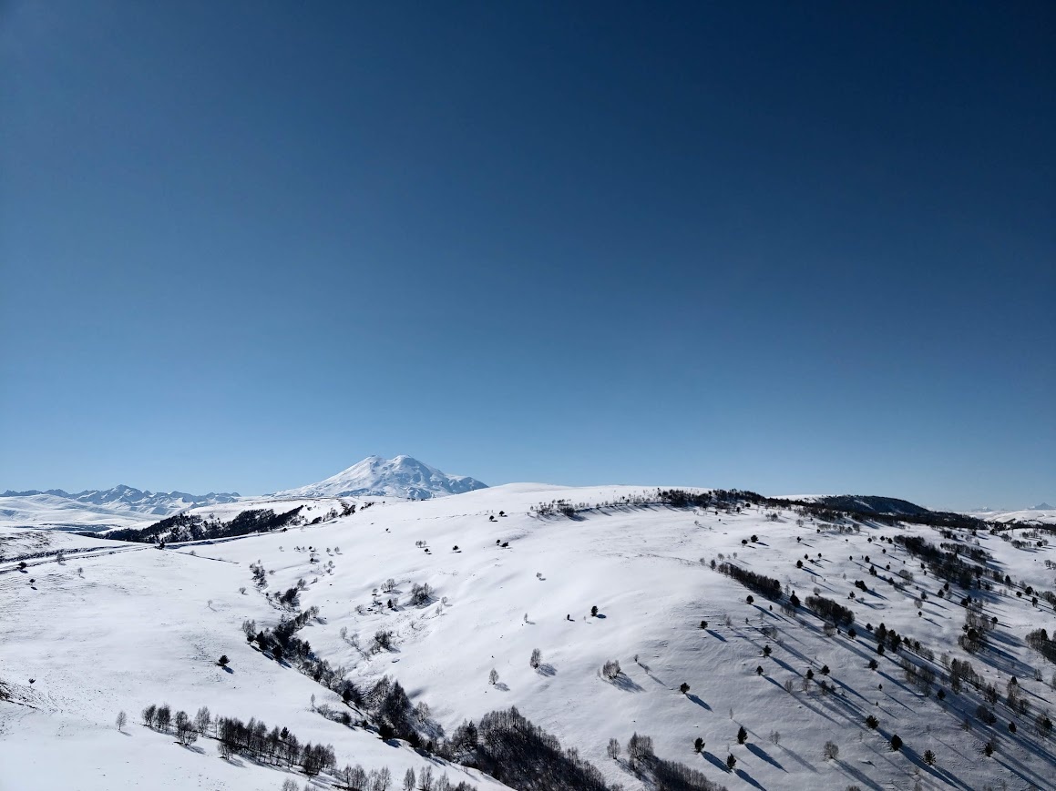 Снежный Эльбрус. Если что, то я восхождение не него не делали и даже не собираюсь!