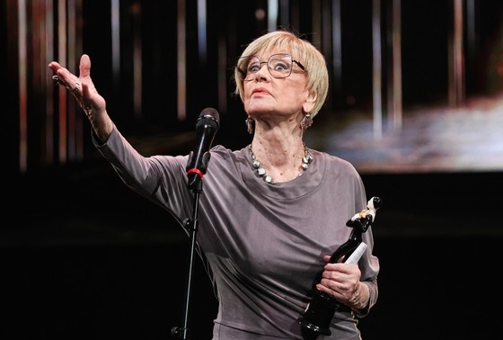     Вера Алентова