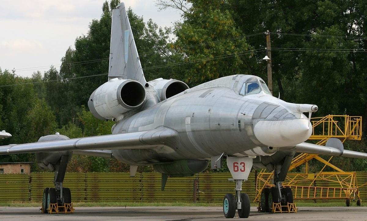 На фото: Ту-22КД в Полтавском музее дальней и стратегической авиации. Источник фото: https://ru.wikipedia.org/wiki/Ту-22#/media/Файл:Tupolev_Tu-22KD,_Ukraine_-_Air_Force_AN1400622.jpg