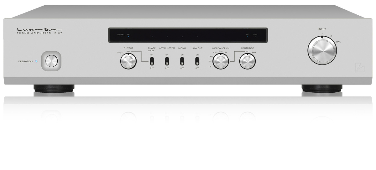 LUXMAN E-07