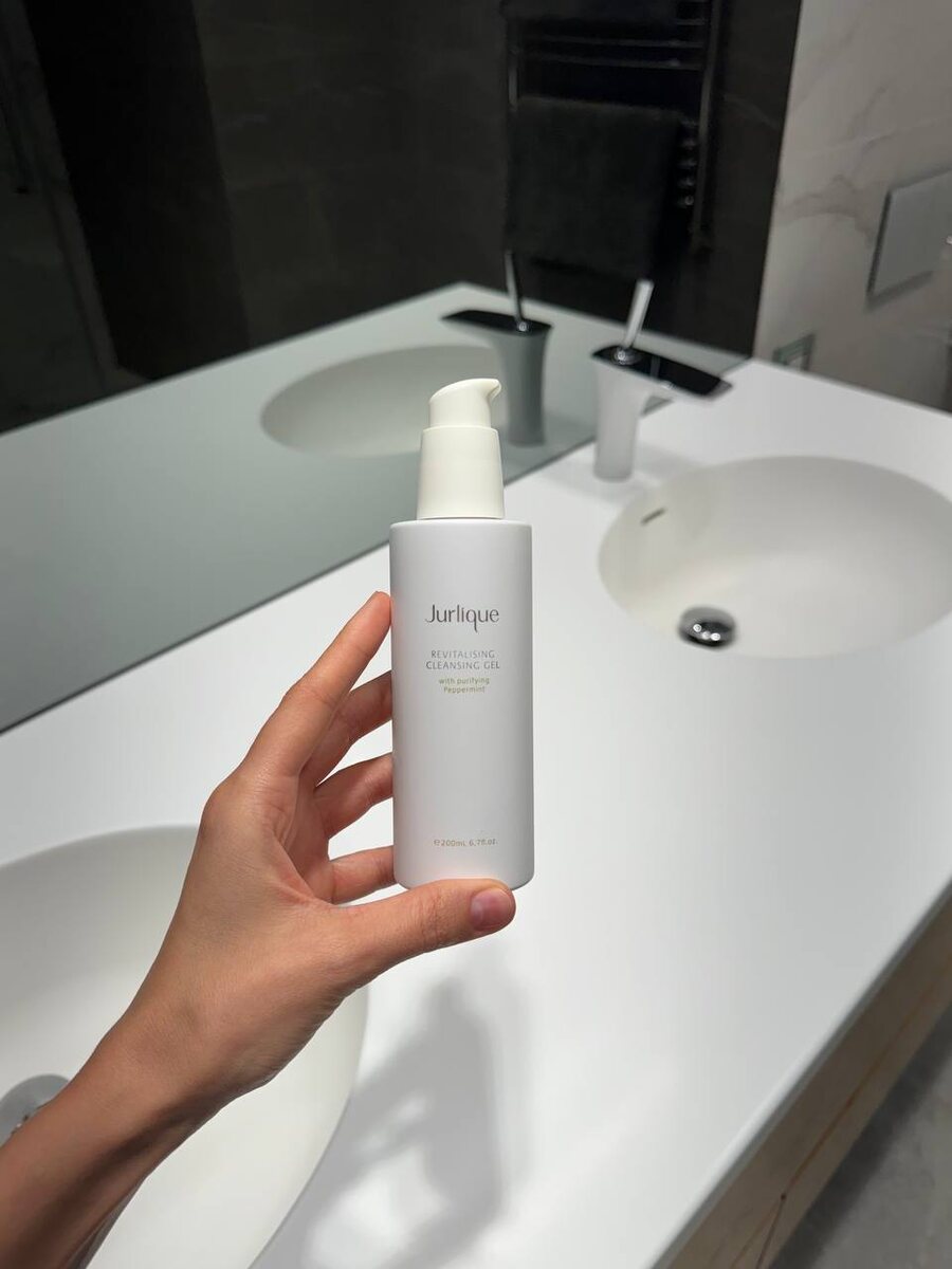 Jurlique Revitalising Cleansing Gel Восстанавливающий очищающий гель для лица