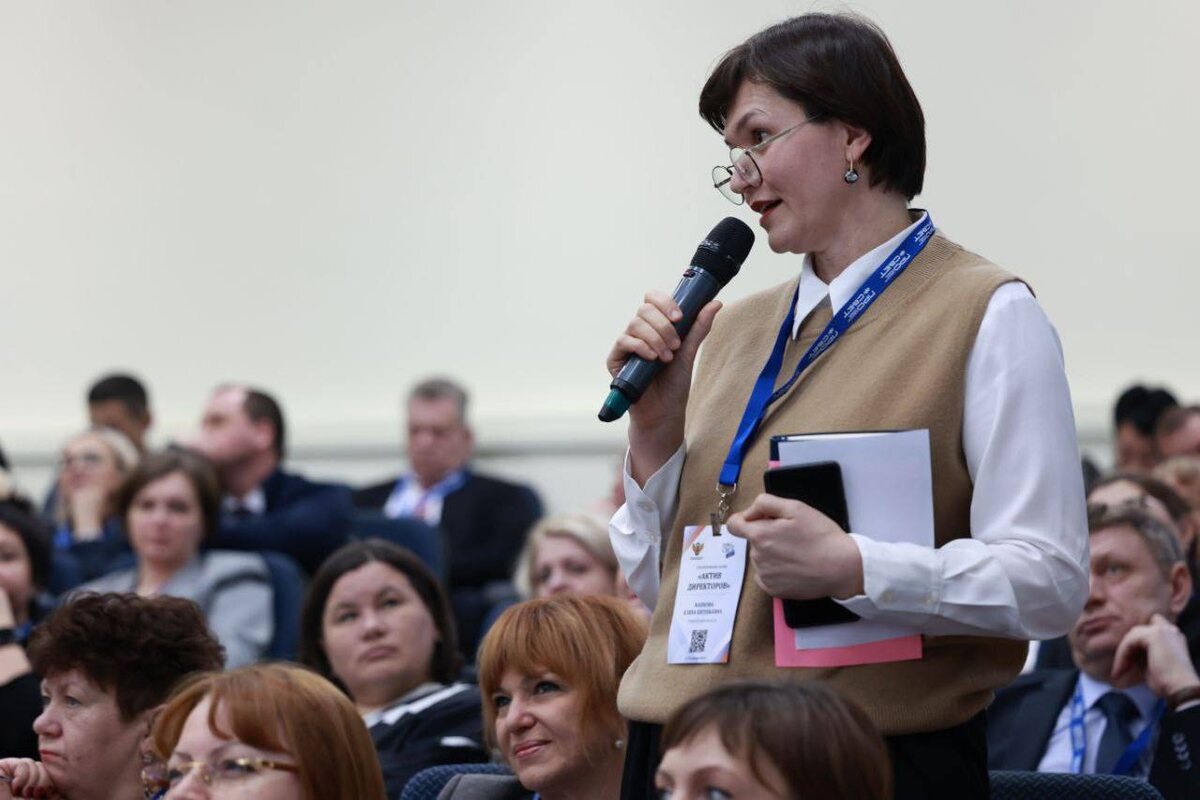  📷    Руководители школ Оренбуржья приняли участие в стратегической сессии «Актив директоров» Андрей Севостьянов