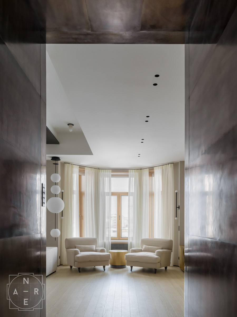 Латунь в интерьере от Anre Architects