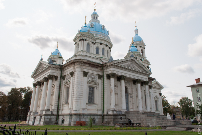 Сумы, Троицкий храм...