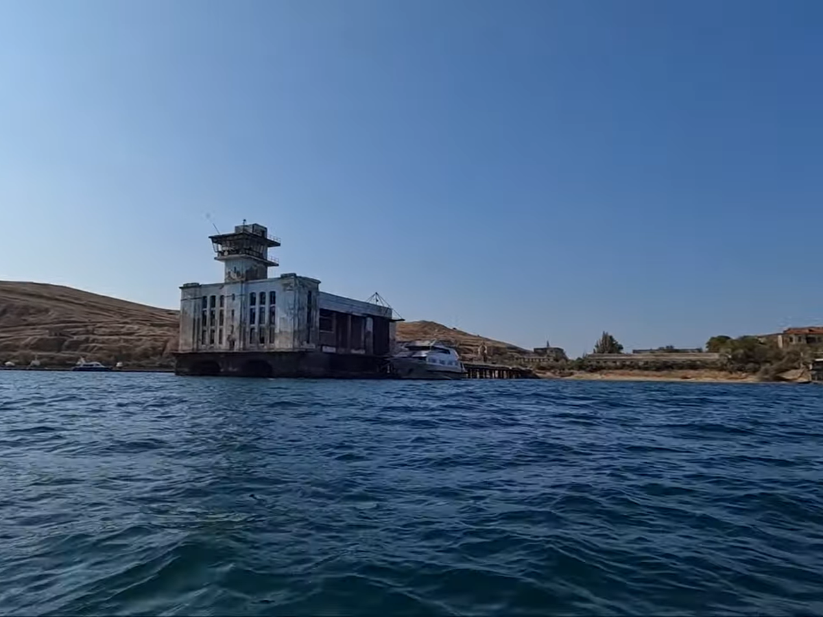 Орджоникидзе. Причал «Лотос»