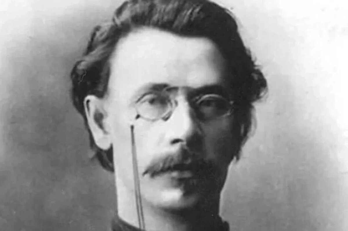    Когда псевдоним как влитой.