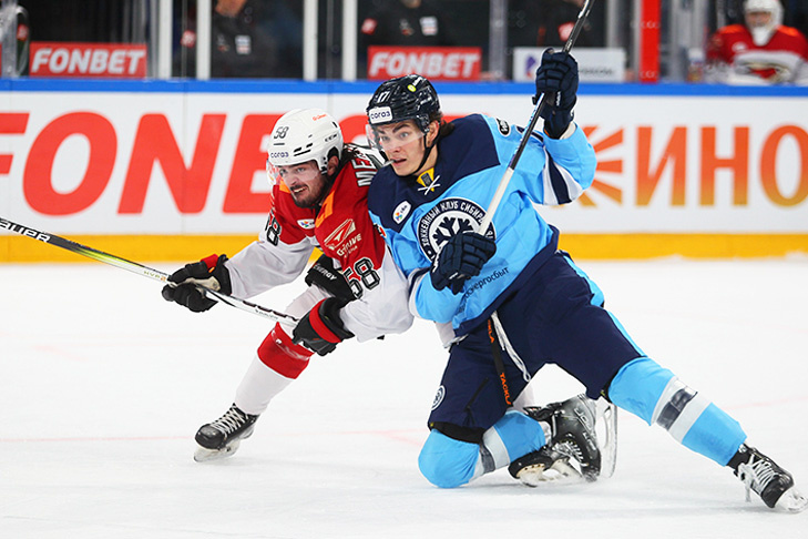    В драматичном поединке команды наколотили друг другу в общей сложности 8 шайб. Фото Артема Тиунова