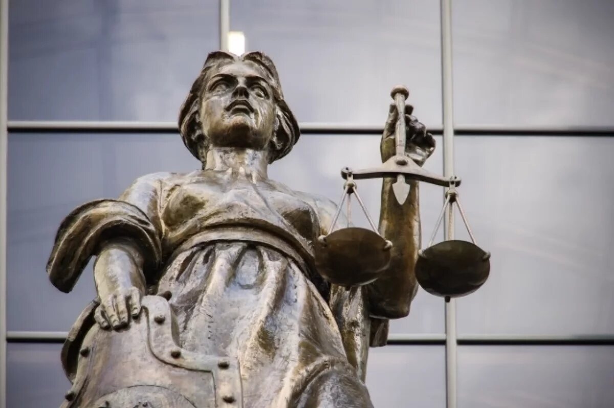    Суд смягчил меру пресечения рязанским приставам, обвиняемым в мошенничестве