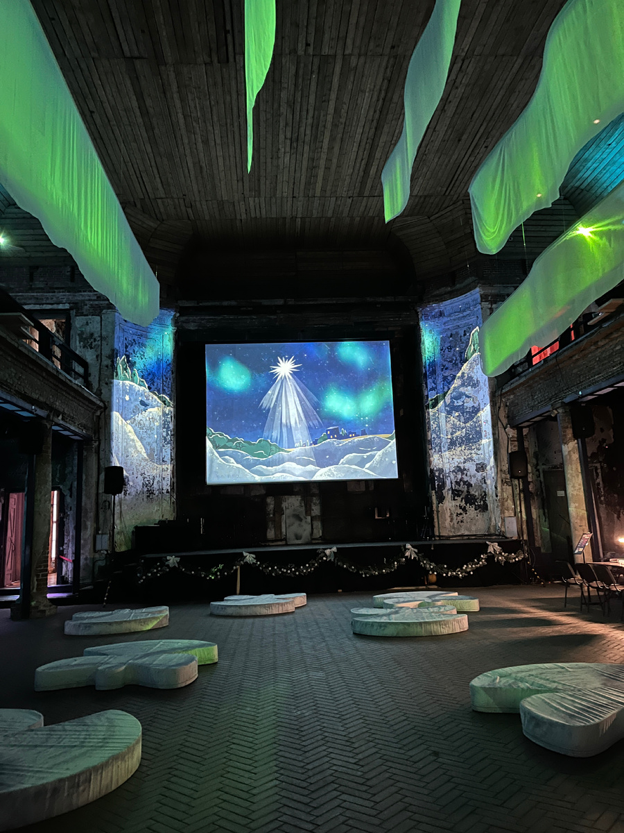 Главный зал, тут проходят службы и концерты Вивальди