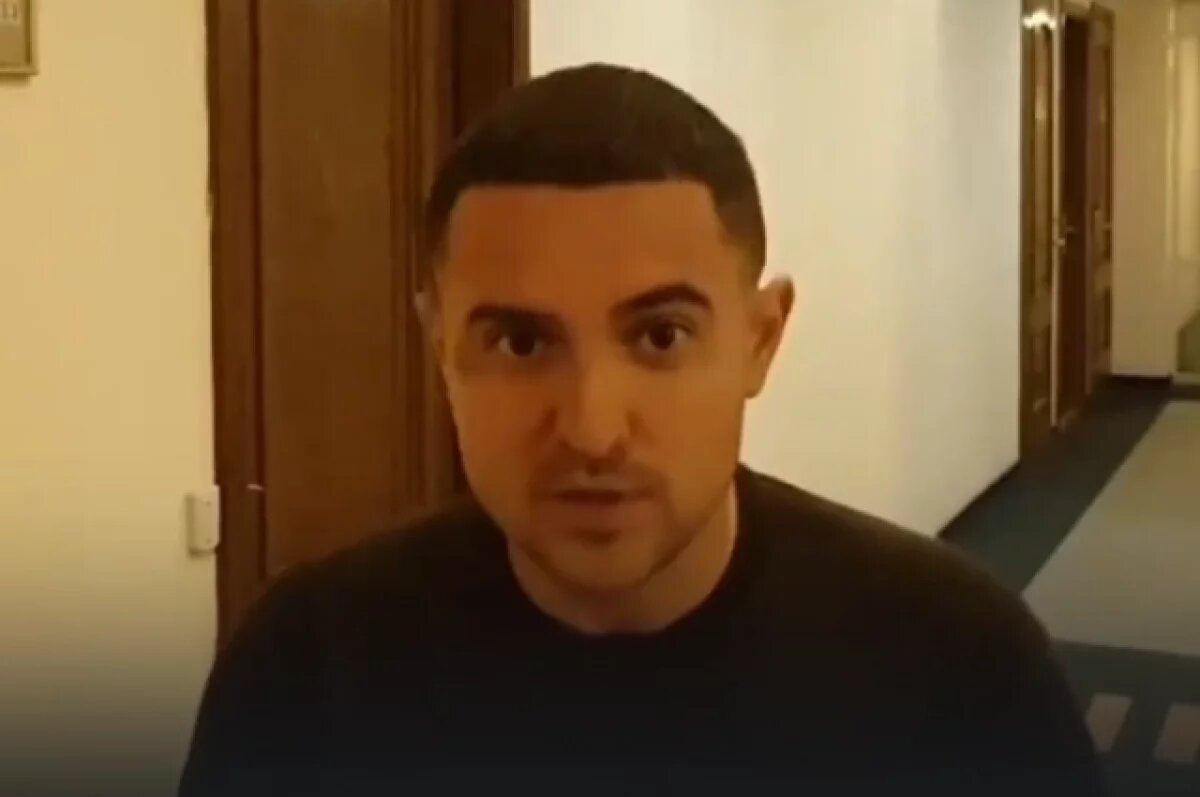    Депутат от партии Зеленского сбежал в США и возвращаться не намерен