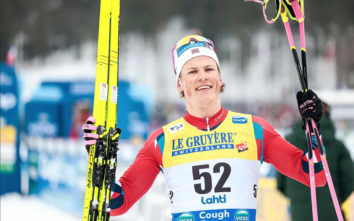 Норвежец Йоханнес Клебо  выиграл спринт, а Fischer – собрал все медали гонки