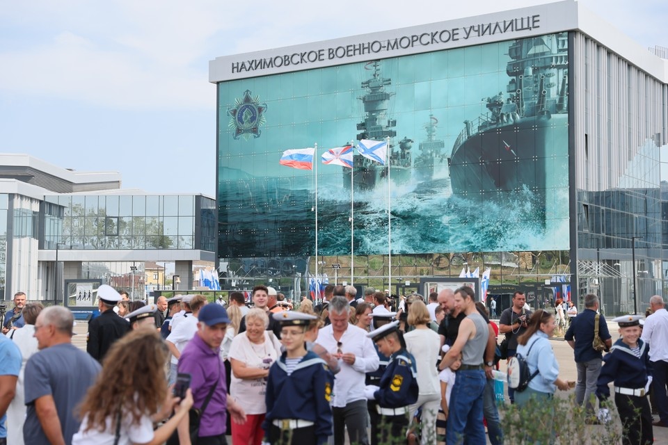    Мариуполь, сентябрь 2024 г. Торжественное открытие филиала Нахимовского военно-морского училища Минобороны России. Фото: Дмитрий Ягодкин/ТАСС