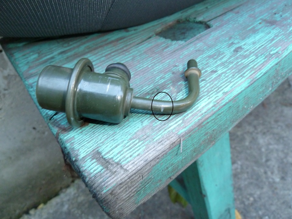 После поиска комплекта ремонта мне сказали, что бензонасос не разборный (модуль) регулятор отдельно не найти. Цена за бензонасос меня не устроила и я начал искать выход из этой ситуации. Нашел подходящий вариант от Hyundai Elantra 31380-2H000