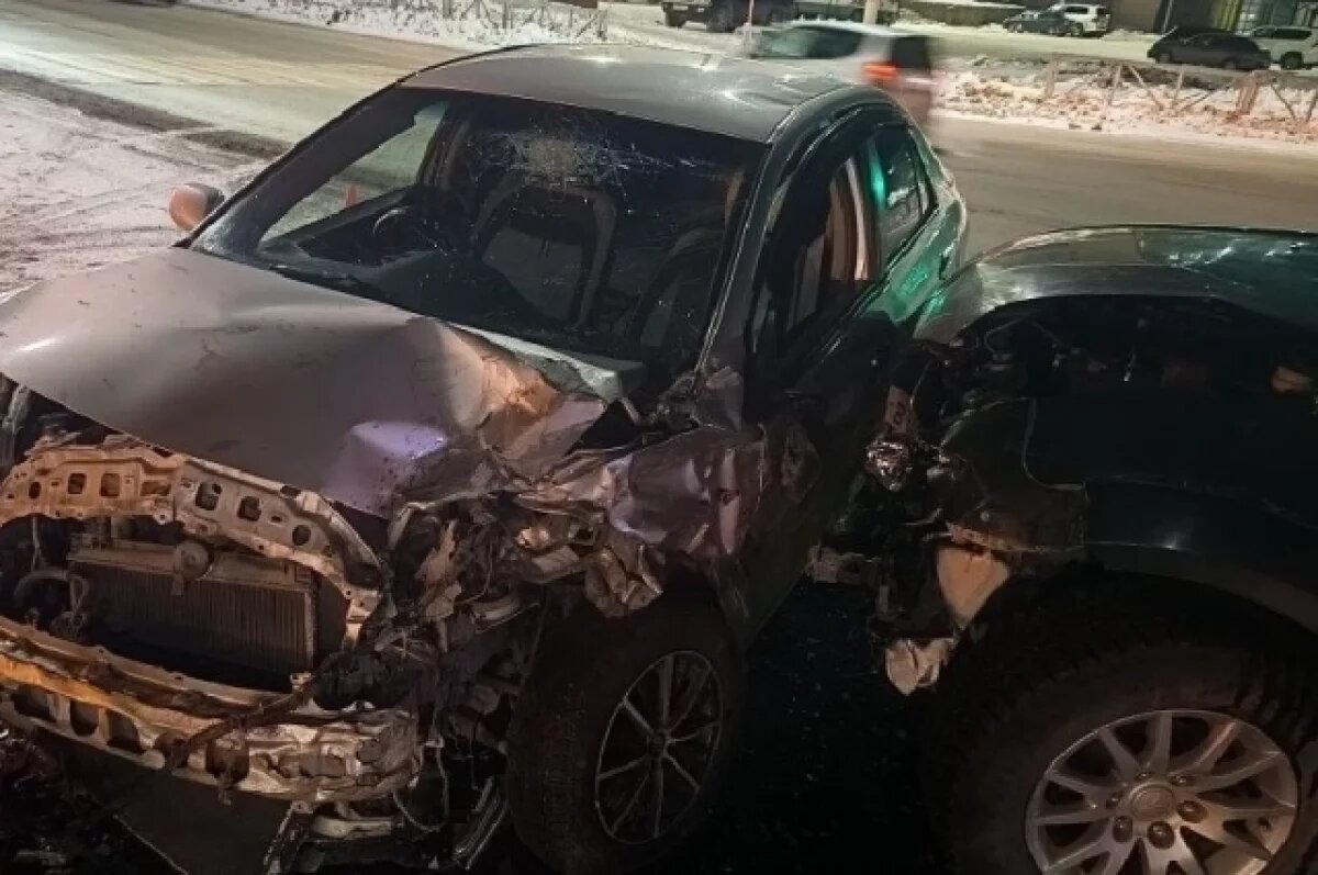    Водитель «Тойота Бельта» пострадал в ДТП на Карла Маркса в Петропавловске