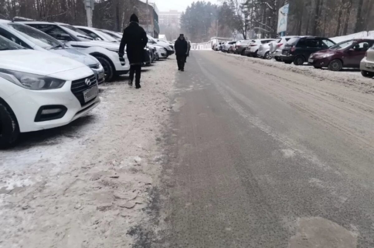    Томичи пожаловались на опасную дорогу от остановки до онкодиспансера