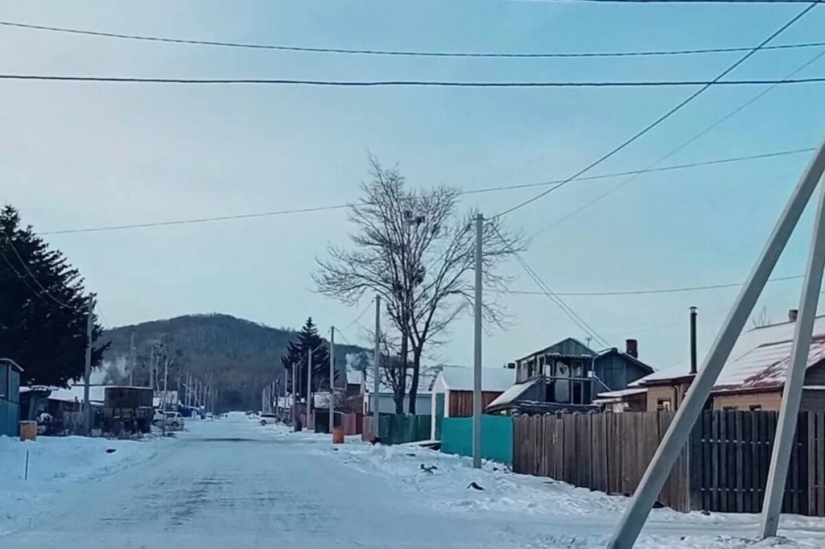    Улицы осветили в селе Хабаровского края после представления главе района