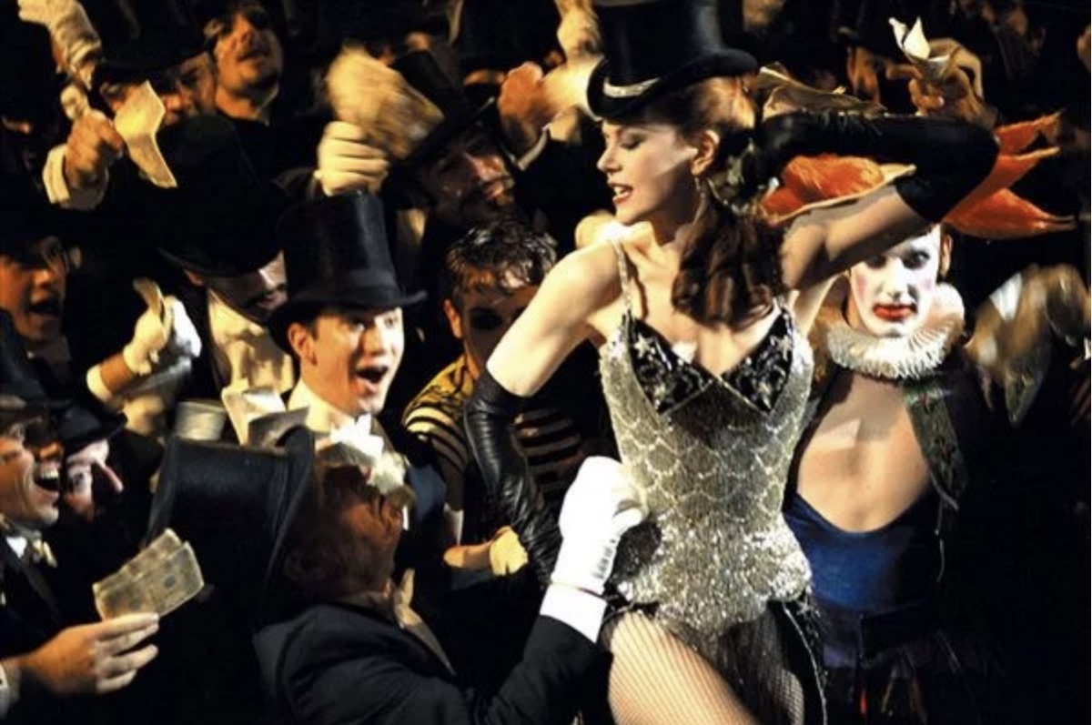 Кадр из фильма «Мулен Руж»