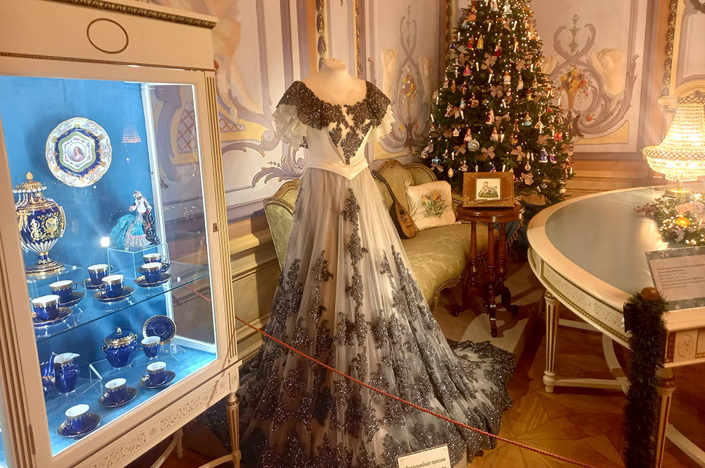    Платье императрицы. Усадьба Рукавишниковых. Фото: "АиФ-Нижний Новгород"/ Злата Медушевская
